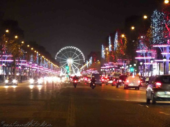 Champs-Élysées in Paris 2012 Advent